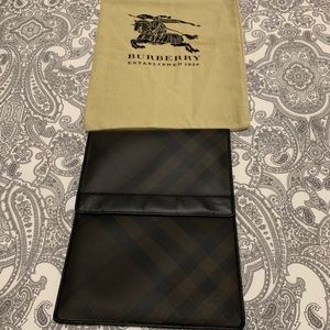 Burberry nova check pouch / portfolio